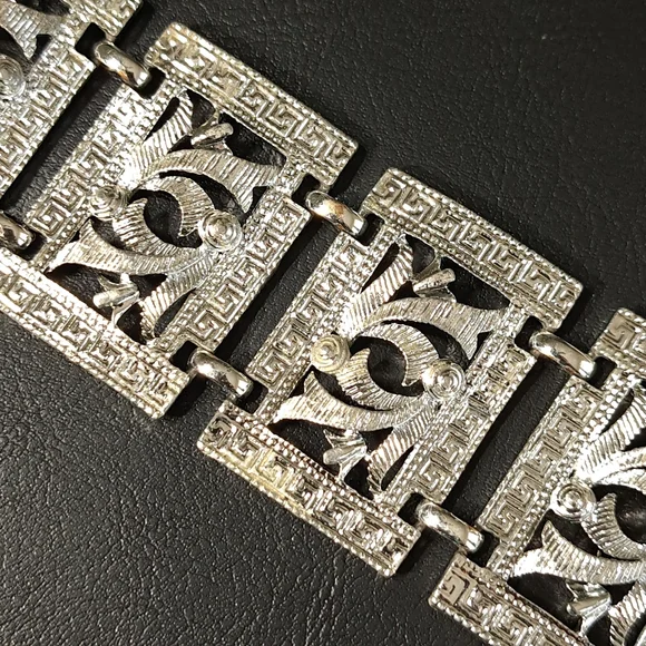 Women's Fashion Silver Tone Chunky Link Panel Bracelet 1960s‎ Style - Picture 3 of 8